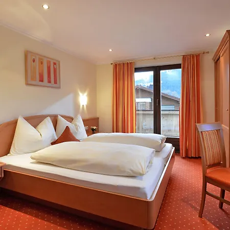 Отель Lechner 3*